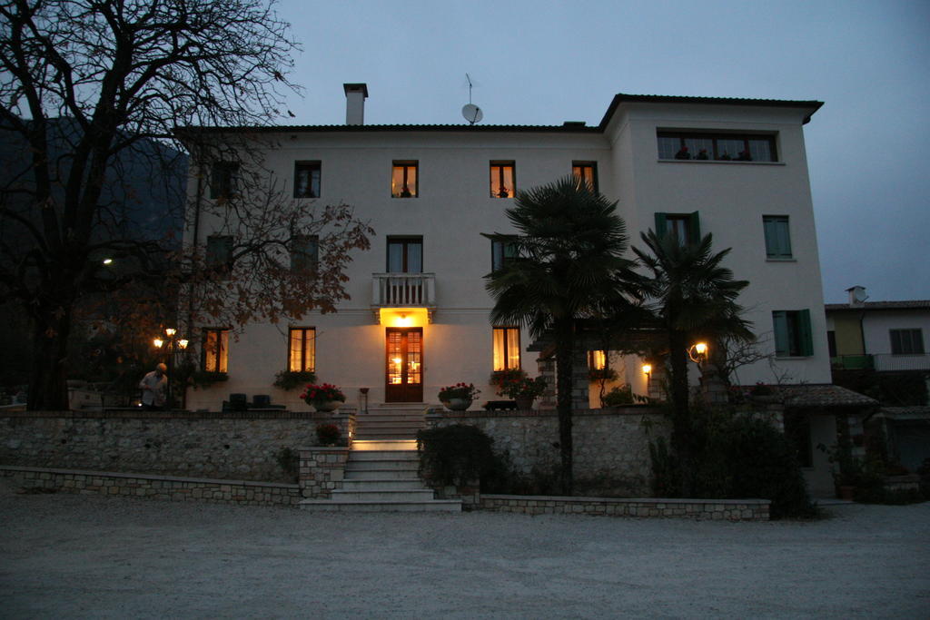 Locanda Alla Posta Borso del Grappa Exterior foto